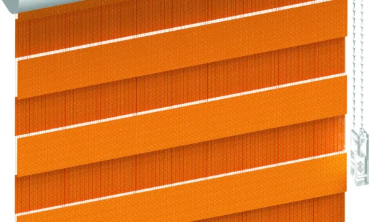 Gelbes freihängendes Doppellrollo mit Kassette