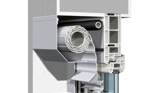 Querschnitt eines modernen Rollladenkastens in einer Fensterinstallation